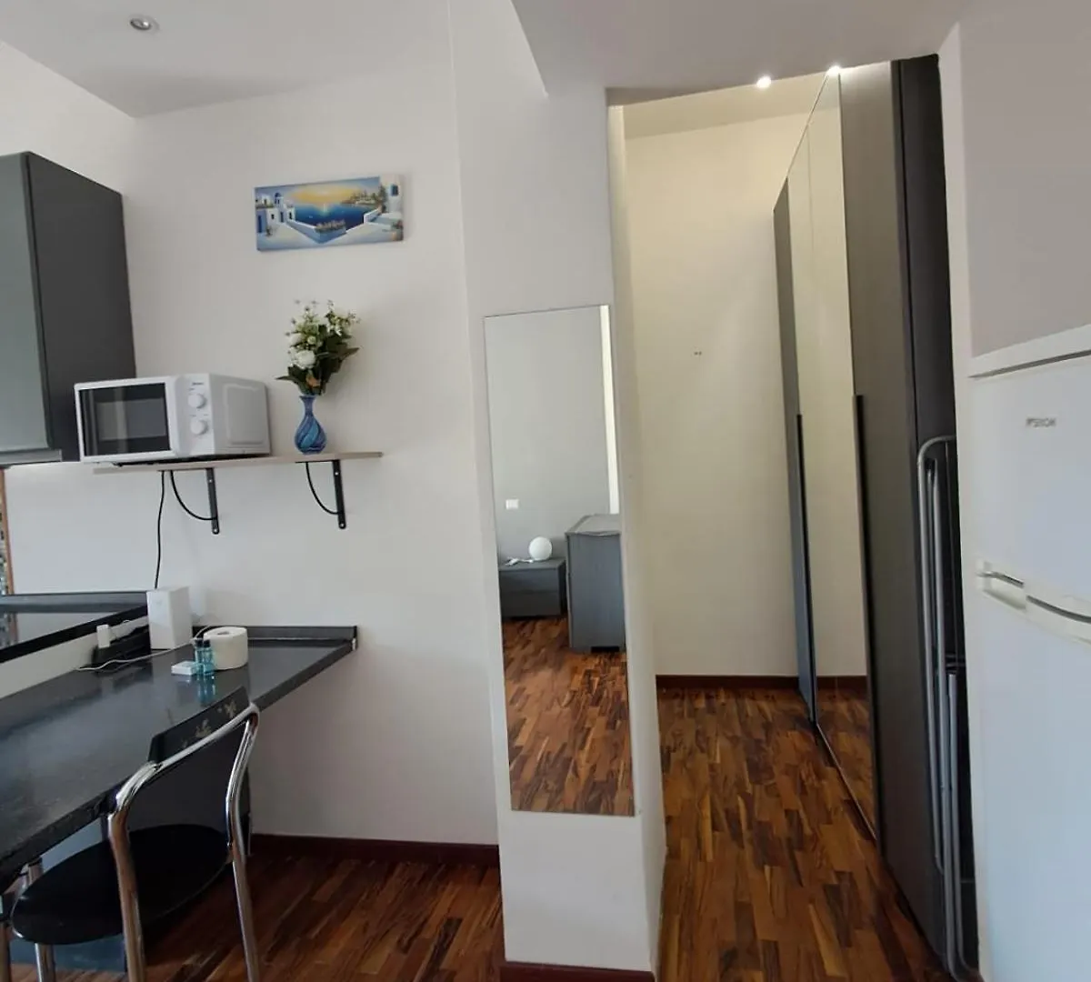 Certosa District Studio Apt 3 Milan Italy